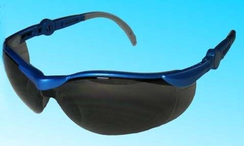Sonnenbrille/Schutzbrille 620 dark kratzfest antifog